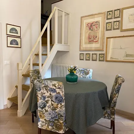 公寓 Charming Flat San Niccolo 87 *